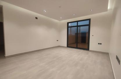 Apartment - 4 Bedrooms - 3 Bathrooms for sale in Al Yarmuk - Riyadh - Ar Riyadh
