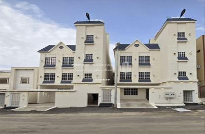 Full Floor - 7+ Bedrooms - 4 Bathrooms for sale in Al Raaqi - Khamis Mushayt - Asir