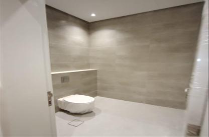 Apartment - 4 Bedrooms - 3 Bathrooms for sale in Al Munisiyah - Riyadh - Ar Riyadh