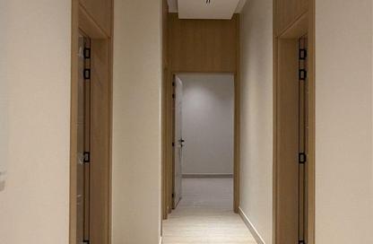 Apartment - 4 Bedrooms - 3 Bathrooms for sale in Al Munisiyah - Riyadh - Ar Riyadh