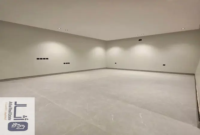 52324683 - Property Image 2