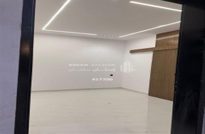 طابق كامل - 5 غرف نوم - 3 حمامات للبيع في الرمال - الرياض - الرياض طابق كامل - 5 غرف نوم - 3 حمامات للبيع في الرمال - الرياض - الرياض