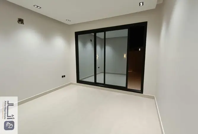 52284749 - Property Image 3