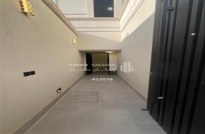 فيلا - 6 غرف نوم - 6 حمامات للبيع في الرمال - الرياض - الرياض