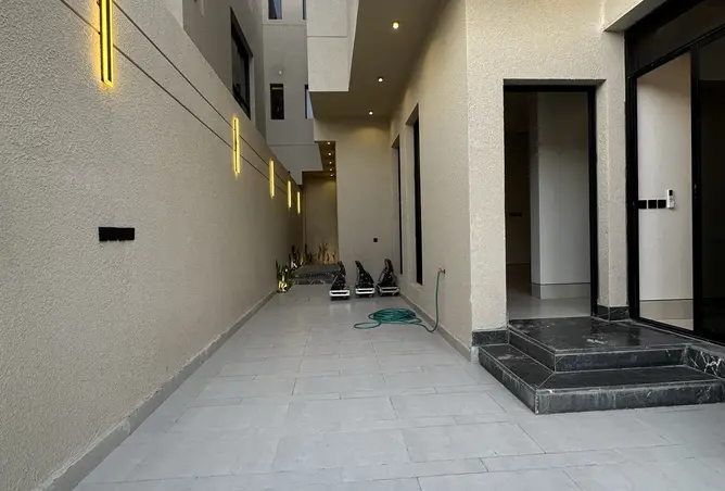 52310655 - Property Image 2