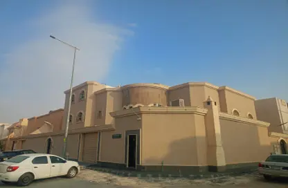 Villa - Studio - 5 Bathrooms for sale in Al Munisiyah - Riyadh - Ar Riyadh