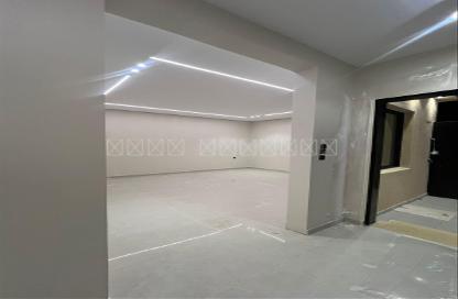 Full Floor - 5 Bedrooms - 3 Bathrooms for sale in Al Murjan - Riyadh - Ar Riyadh