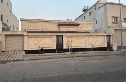Villa - 3 Bedrooms - 3 Bathrooms for sale in Dahiyat Al Malik Fahd - Ad Dammam - Eastern
