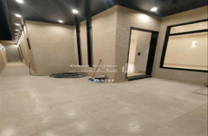 Apartment - 7 Bedrooms - 3 Bathrooms for sale in Al Murjan - Riyadh - Ar Riyadh