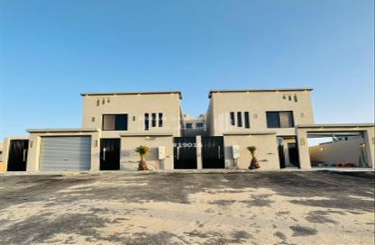 Villa - 7+ Bedrooms - 6 Bathrooms for sale in العزيزية - Al Jubail - Eastern