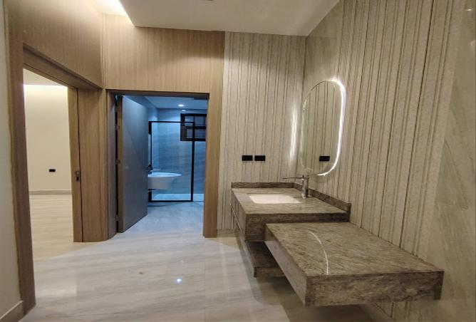 258420 - Property Image 3