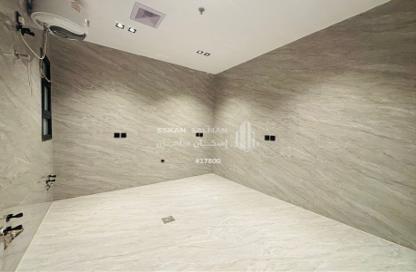 Apartment - 5 Bedrooms - 3 Bathrooms for sale in Al Hamra - Al Khubar - Eastern Apartment - 5 Bedrooms - 3 Bathrooms for sale in Al Hamra - Al Khubar - Eastern