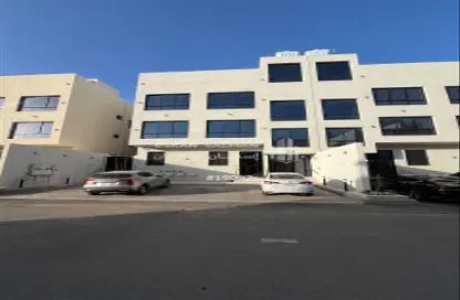 Full Floor - 4 Bedrooms - 3 Bathrooms for sale in Shuran - Al Madinah Al Munawwarah - Al Madinah Al Munawwarah