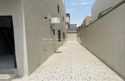 Apartment - 5 Bedrooms - 3 Bathrooms for sale in Ohod - Ad Dammam - Eastern Apartment - 5 Bedrooms - 3 Bathrooms for sale in Ohod - Ad Dammam - Eastern