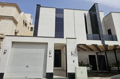 طابق كامل - 4 غرف نوم - 3 حمامات للبيع في الرمال - الرياض - الرياض