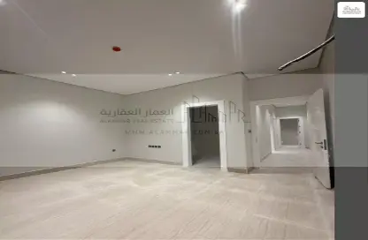 شقة - 3 غرف نوم - 2 حمامات للايجار في الرمال - الرياض - الرياض
