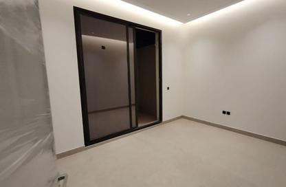 Apartment - 3 Bedrooms - 3 Bathrooms for sale in Al Munisiyah - Riyadh - Ar Riyadh
