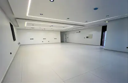 Apartment - 3 Bedrooms - 2 Bathrooms for rent in Al Munisiyah - Riyadh - Ar Riyadh