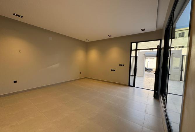 51653977 - Property Image 3