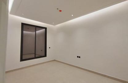 Apartment - 4 Bedrooms - 3 Bathrooms for sale in Al Munisiyah - Riyadh - Ar Riyadh