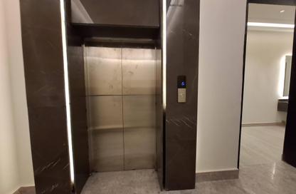 Apartment - 4 Bedrooms - 3 Bathrooms for sale in Al Munisiyah - Riyadh - Ar Riyadh