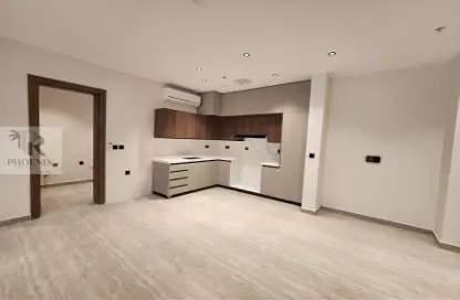 شقة - 5 غرف نوم - 3 حمامات للإيجار في النرجس - الرياض - الرياض