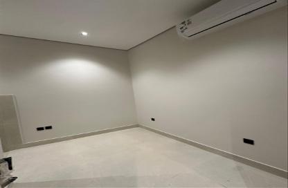Full Floor - 3 Bedrooms - 2 Bathrooms for sale in Al Arid - Riyadh - Ar Riyadh Full Floor - 3 Bedrooms - 2 Bathrooms for sale in Al Arid - Riyadh - Ar Riyadh