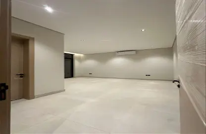 Full Floor - 3 Bedrooms - 2 Bathrooms for sale in Al Arid - Riyadh - Ar Riyadh