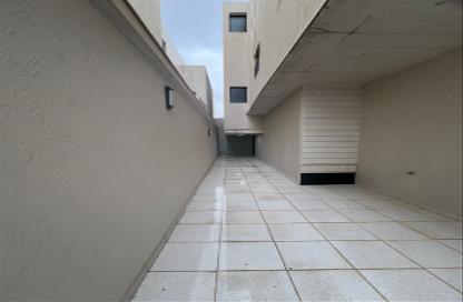 Apartment - 5 Bedrooms - 5 Bathrooms for sale in Al Janadriyah - Riyadh - Ar Riyadh Apartment - 5 Bedrooms - 5 Bathrooms for sale in Al Janadriyah - Riyadh - Ar Riyadh