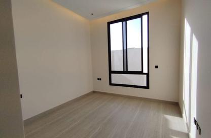Full Floor - 4 Bedrooms - 3 Bathrooms for sale in Al Munisiyah - Riyadh - Ar Riyadh
