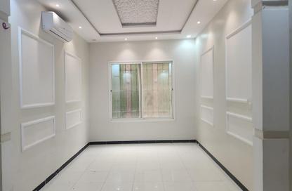 Villa - 5 Bedrooms - 5 Bathrooms for rent in Badr - Riyadh - Ar Riyadh