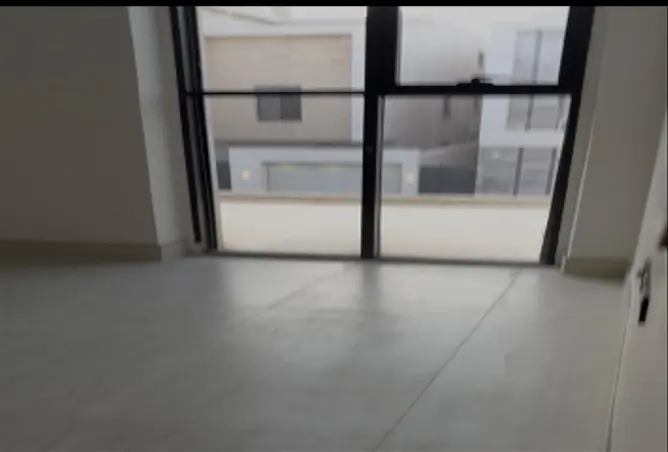 51693921 - Property Image 2