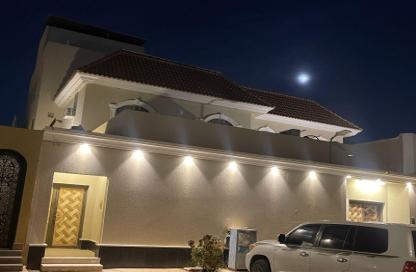 Apartment - 4 Bedrooms - 2 Bathrooms for rent in Al Aziziyah - Riyadh - Ar Riyadh