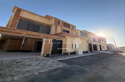 طابق كامل - 5 غرف نوم - 3 حمامات للبيع في الجنادرية - الرياض - الرياض