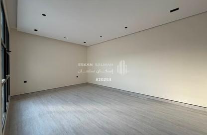 Full Floor - 5 Bedrooms - 3 Bathrooms for sale in Al Janadriyah - Riyadh - Ar Riyadh