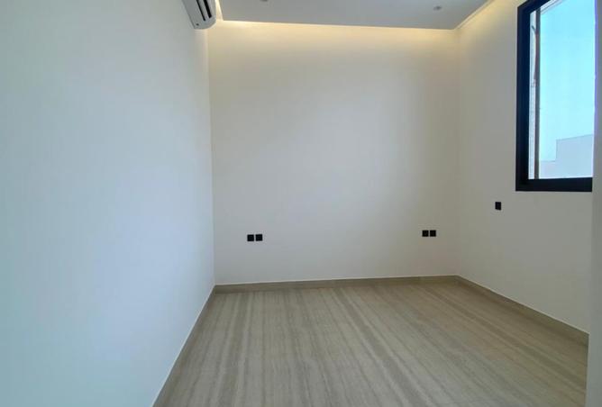 52107313 - Property Main Image