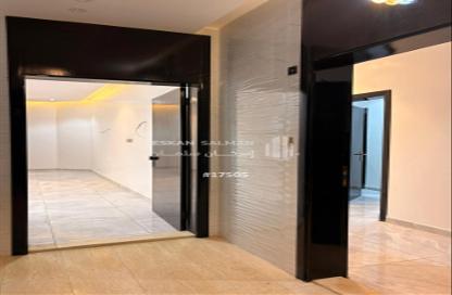 Apartment - 5 Bedrooms - 4 Bathrooms for sale in الكدى - At Taif - Makkah Al Mukarramah Apartment - 5 Bedrooms - 4 Bathrooms for sale in الكدى - At Taif - Makkah Al Mukarramah