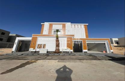 Apartment - 5 Bedrooms - 3 Bathrooms for sale in Al Janadriyah - Riyadh - Ar Riyadh