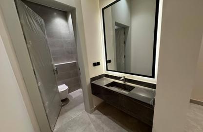 Apartment - 4 Bedrooms - 3 Bathrooms for sale in Al Yarmuk - Riyadh - Ar Riyadh