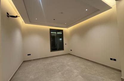 Apartment - 4 Bedrooms - 3 Bathrooms for sale in Al Yarmuk - Riyadh - Ar Riyadh