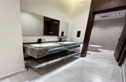 Apartment - 5 Bedrooms - 5 Bathrooms for sale in Al Wasam - Khamis Mushayt - Asir Apartment - 5 Bedrooms - 5 Bathrooms for sale in Al Wasam - Khamis Mushayt - Asir