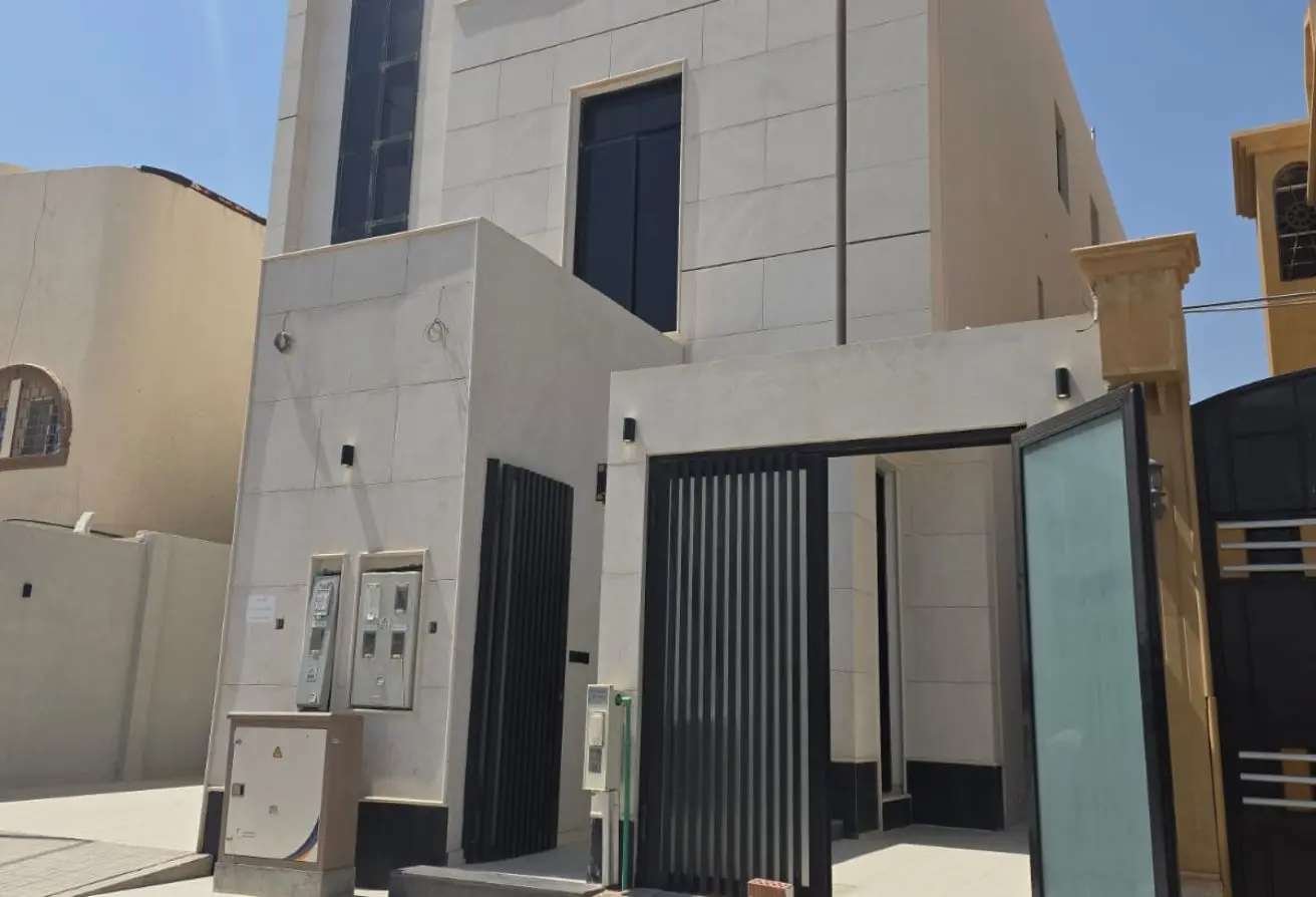 52138092 - Property Main Image