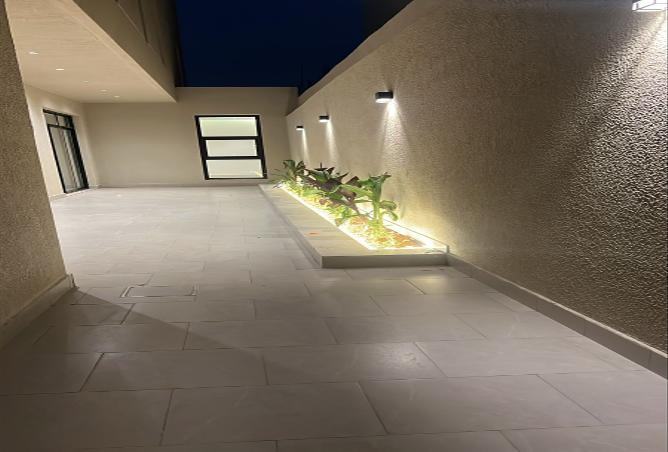 258785 - Property Image 2