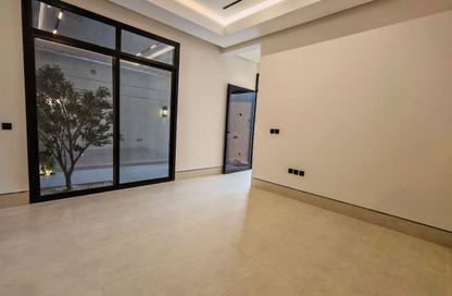 Full Floor - 5 Bedrooms - 4 Bathrooms for sale in An Nahdah - Riyadh - Ar Riyadh