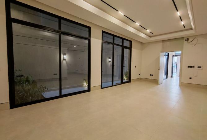 52013517 - Property Image 2