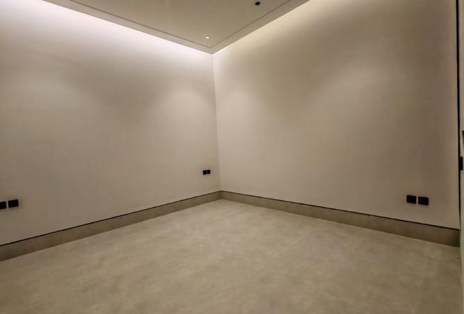 52053924 - Property Image 3