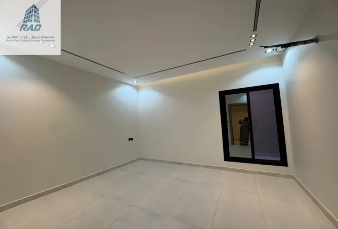 52168518 - Property Image 2