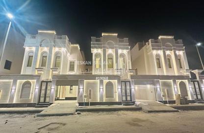 Villa - 7+ Bedrooms - 7 Bathrooms for sale in Al Amwaj - Al Khubar - Eastern