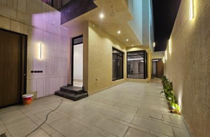 Full Floor - 5 Bedrooms - 5 Bathrooms for sale in Ar Rimal - Riyadh - Ar Riyadh