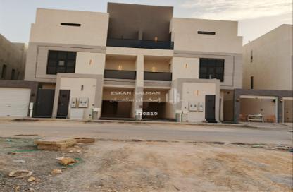 Full Floor - 6 Bedrooms - 4 Bathrooms for sale in Al Janadriyah - Riyadh - Ar Riyadh